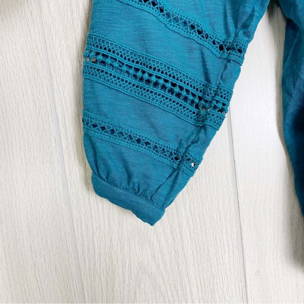 Anthropologie | Kaye Pintucked Babydoll Bell Sleeve Top Blouse Teal Size Medium - Picture 10 of 14